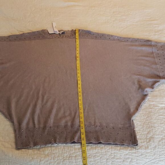 Liquid by Sioni Sweater - Picture 9 of 16